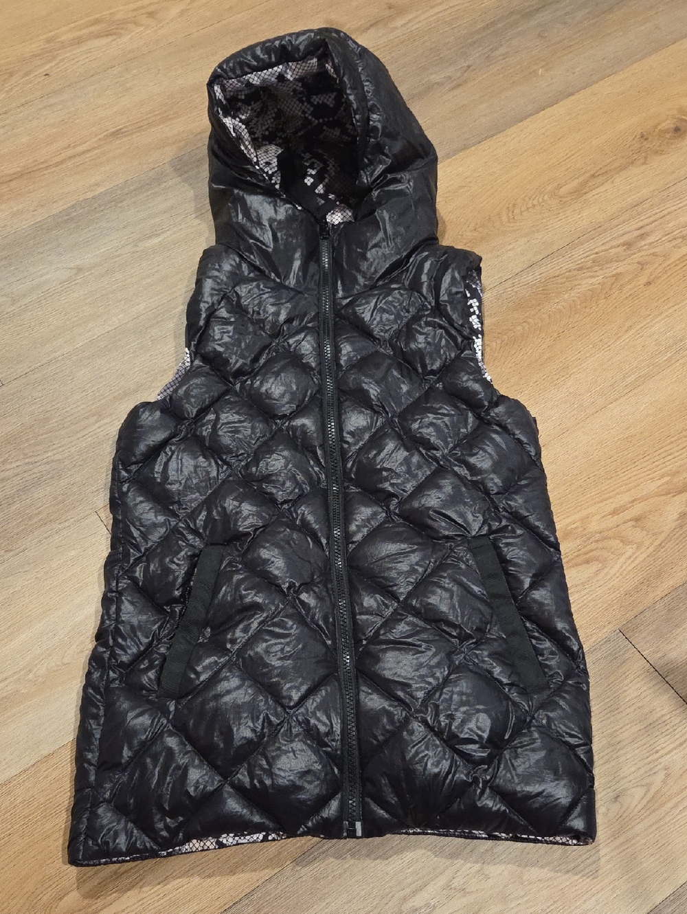 lululemon athletica Reversible Black Quilted Hooded Puffer Vest